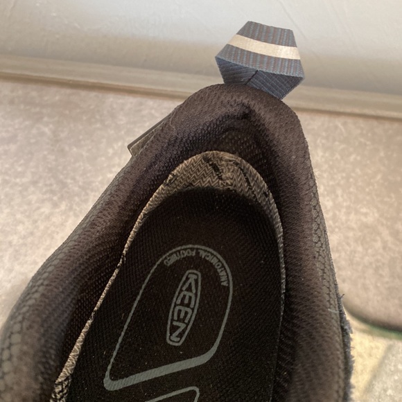 Keen Targhee waterproof low top hiking boot - Picture 8 of 9